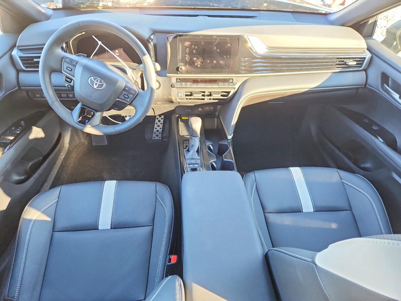 2025 TOYOTA CAMRY XSE photo 8