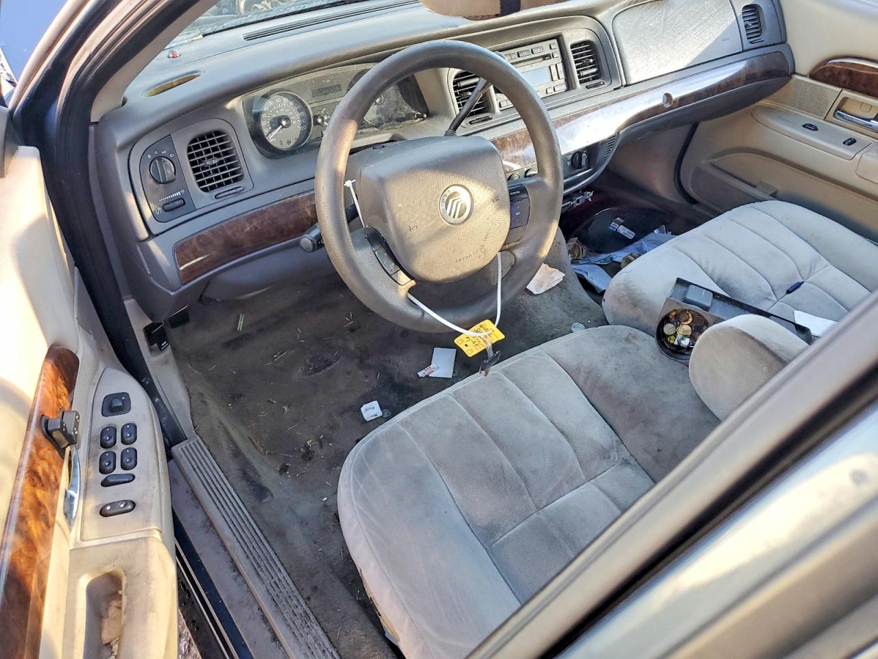 2008 MERCURY GRAND MARQUIS photo 8