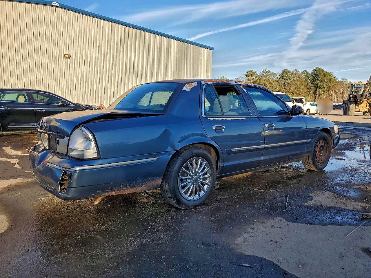 2008 MERCURY GRAND MARQUIS photo 3