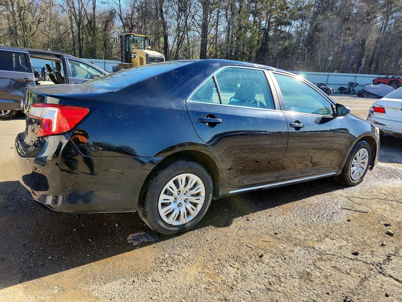 2012 TOYOTA CAMRY LE photo 5