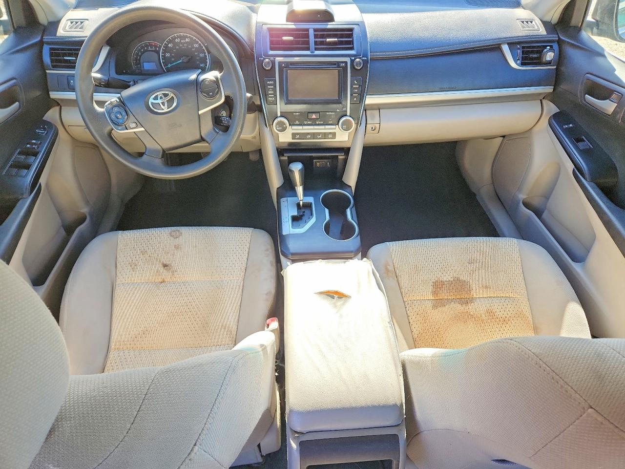 2012 TOYOTA CAMRY LE photo 15