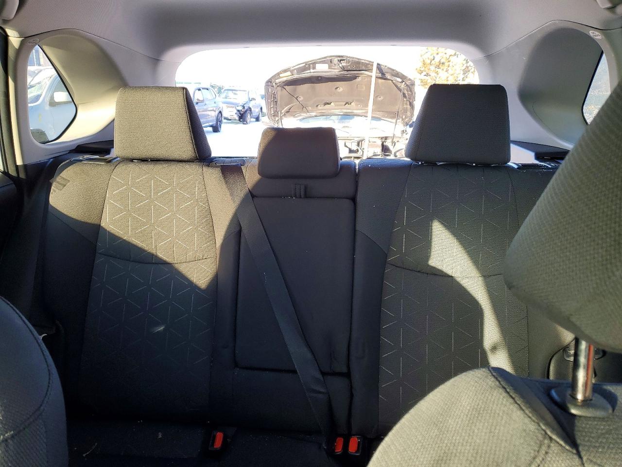 2021 TOYOTA RAV4 XLE photo 10