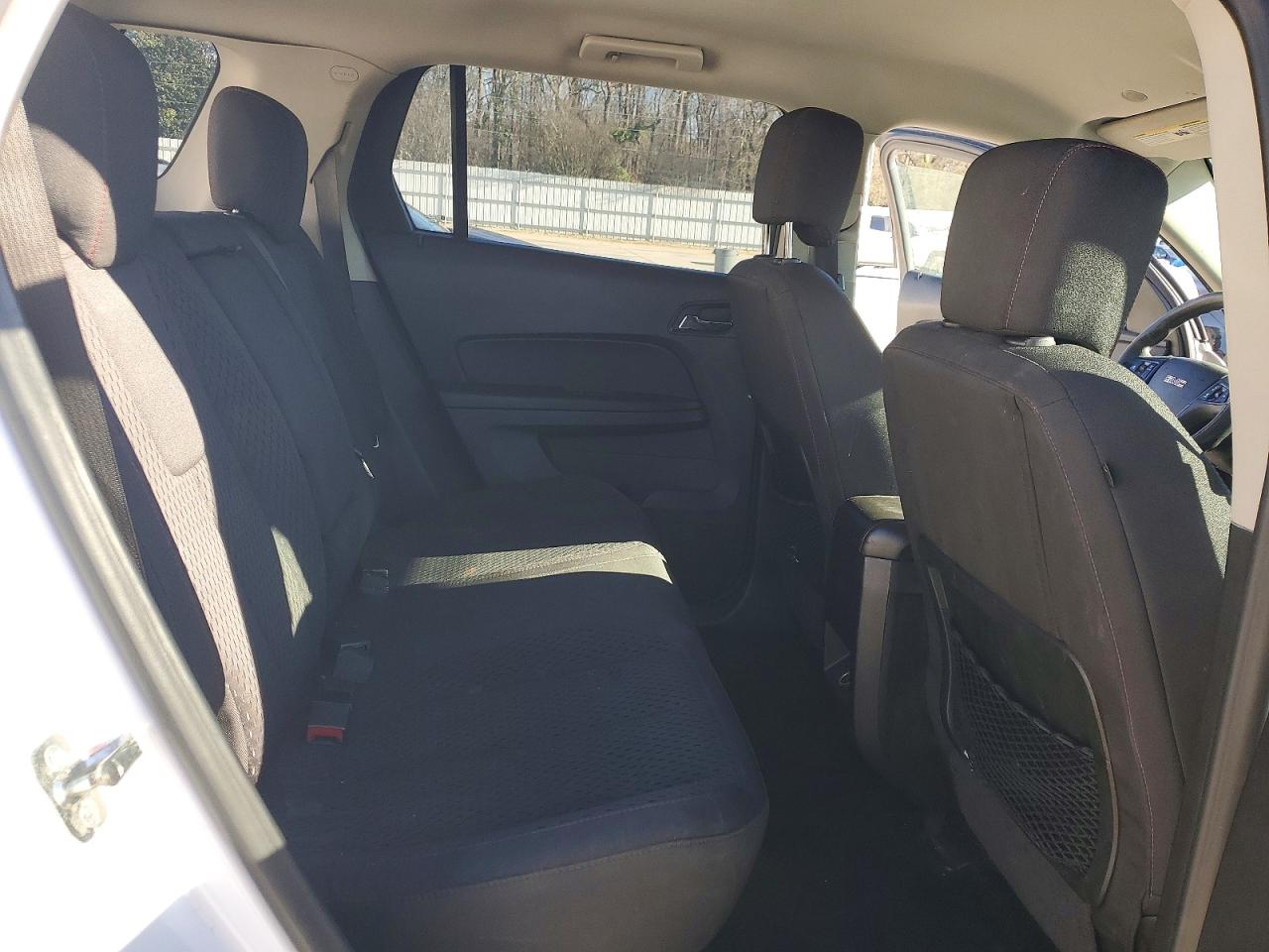 2015 GMC TERRAIN SLE photo 28