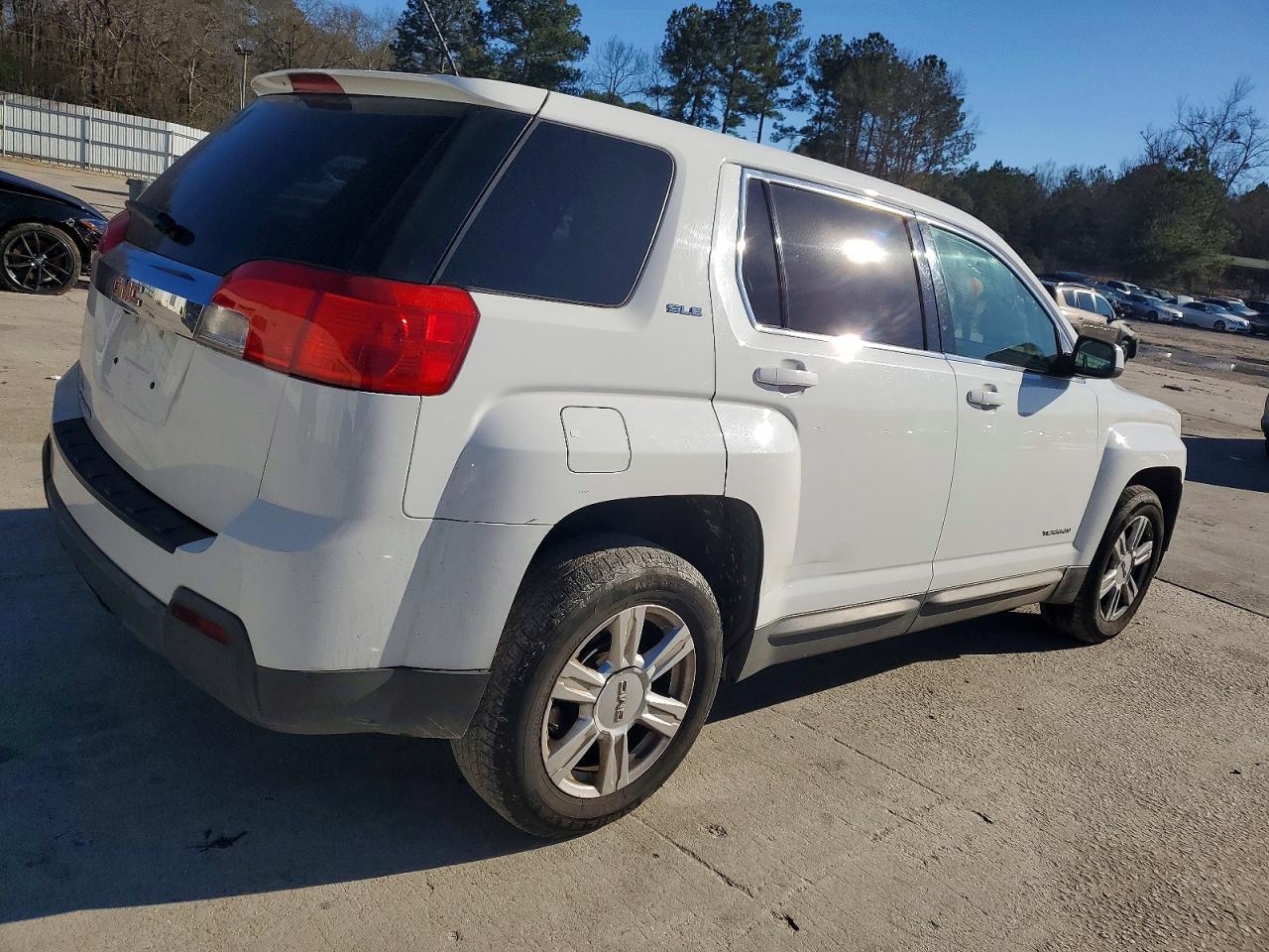 2015 GMC TERRAIN SLE photo 7