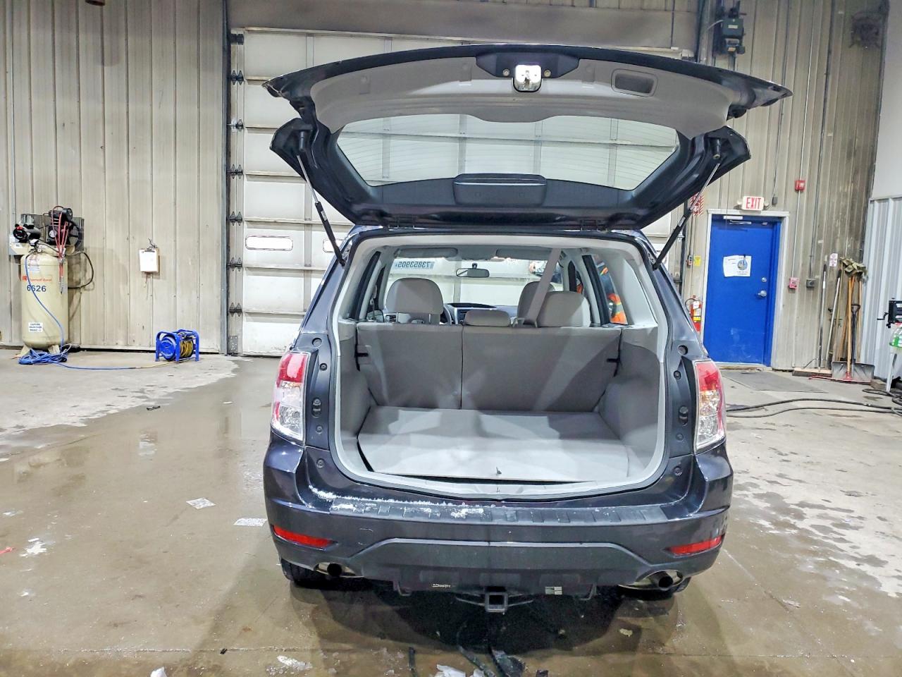 2010 SUBARU FORESTER XS photo 6