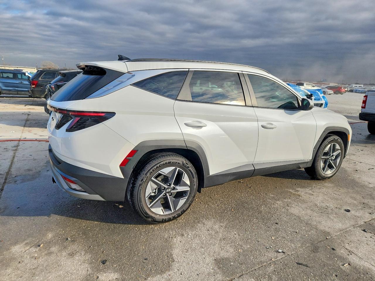2025 HYUNDAI TUCSON SEL CONVENIENCE photo 3