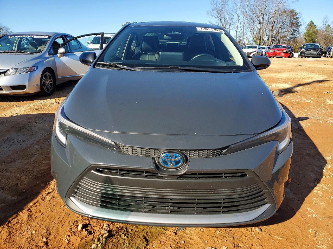 2025 TOYOTA COROLLA XLE photo 9
