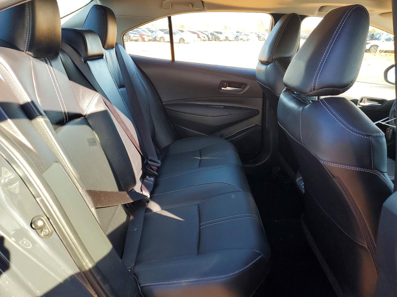 2025 TOYOTA COROLLA XLE photo 19