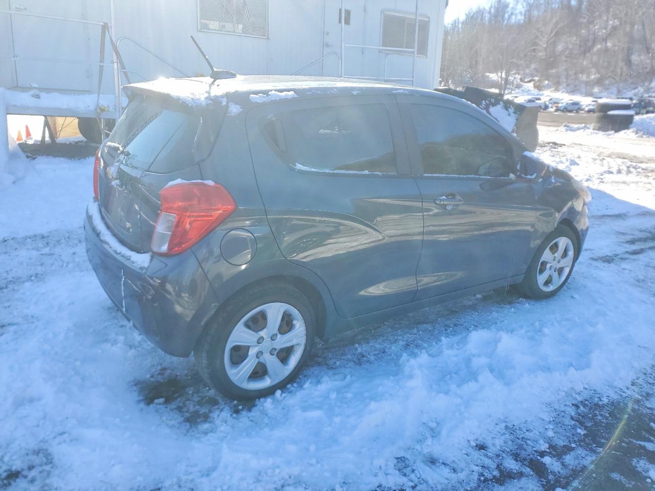 2019 CHEVROLET SPARK LS photo 5