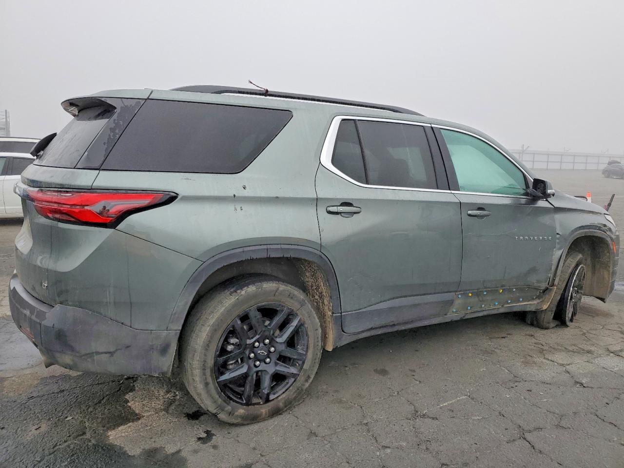 2023 CHEVROLET TRAVERSE LT photo 7