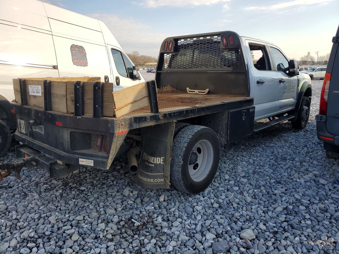 2023 FORD F550 SUPER DUTY FLATBED TRUCK photo 3