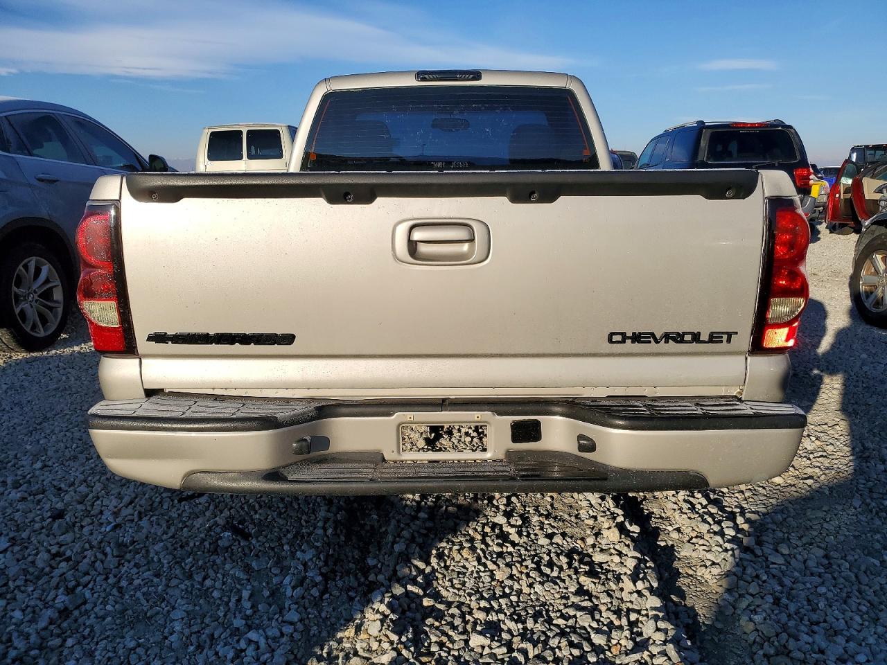 2004 CHEVROLET SILVERADO K1500 photo 6