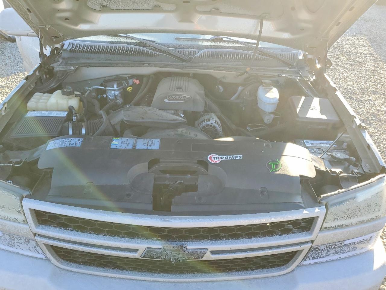 2004 CHEVROLET SILVERADO K1500 photo 11