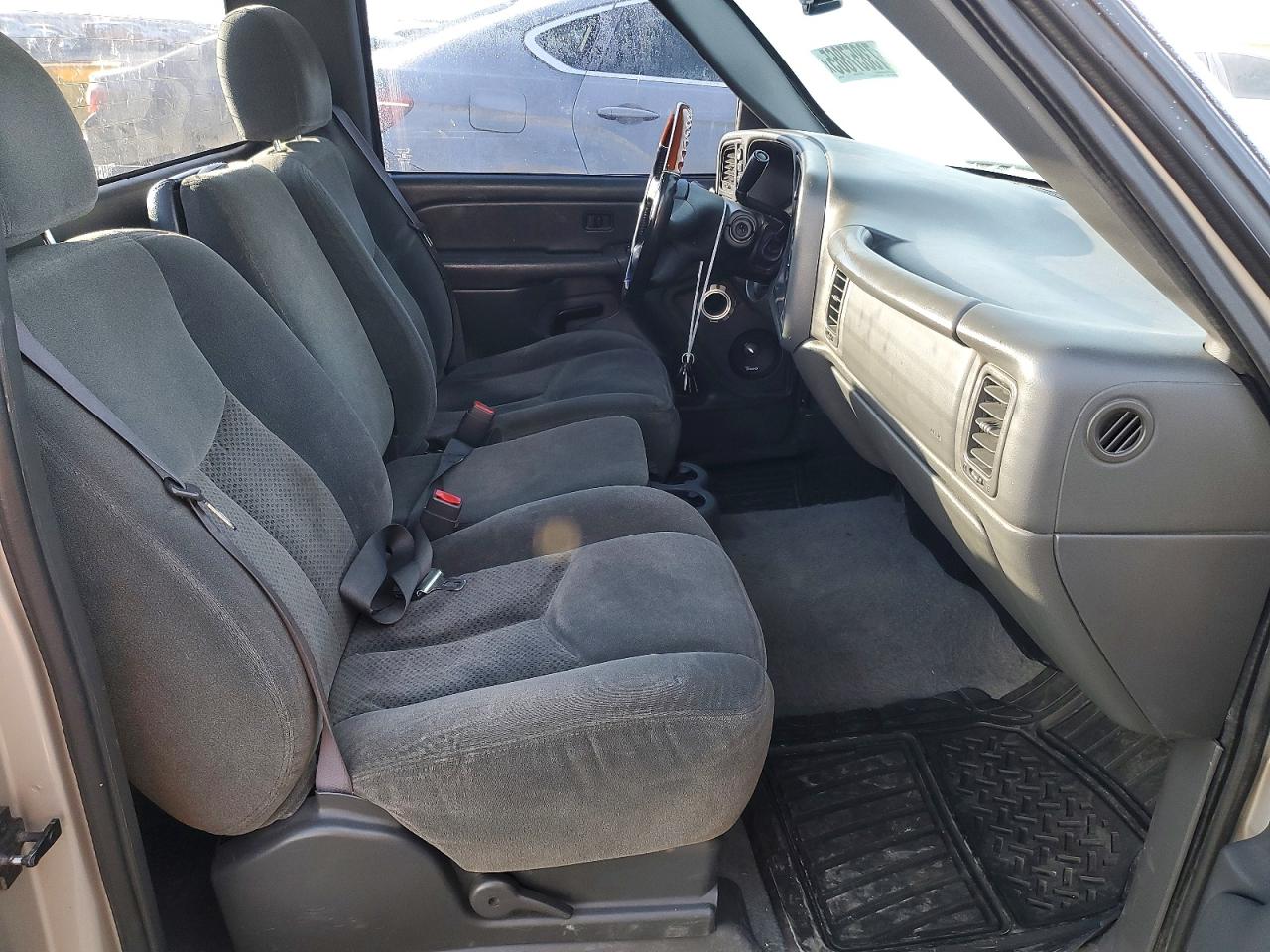 2004 CHEVROLET SILVERADO K1500 photo 10