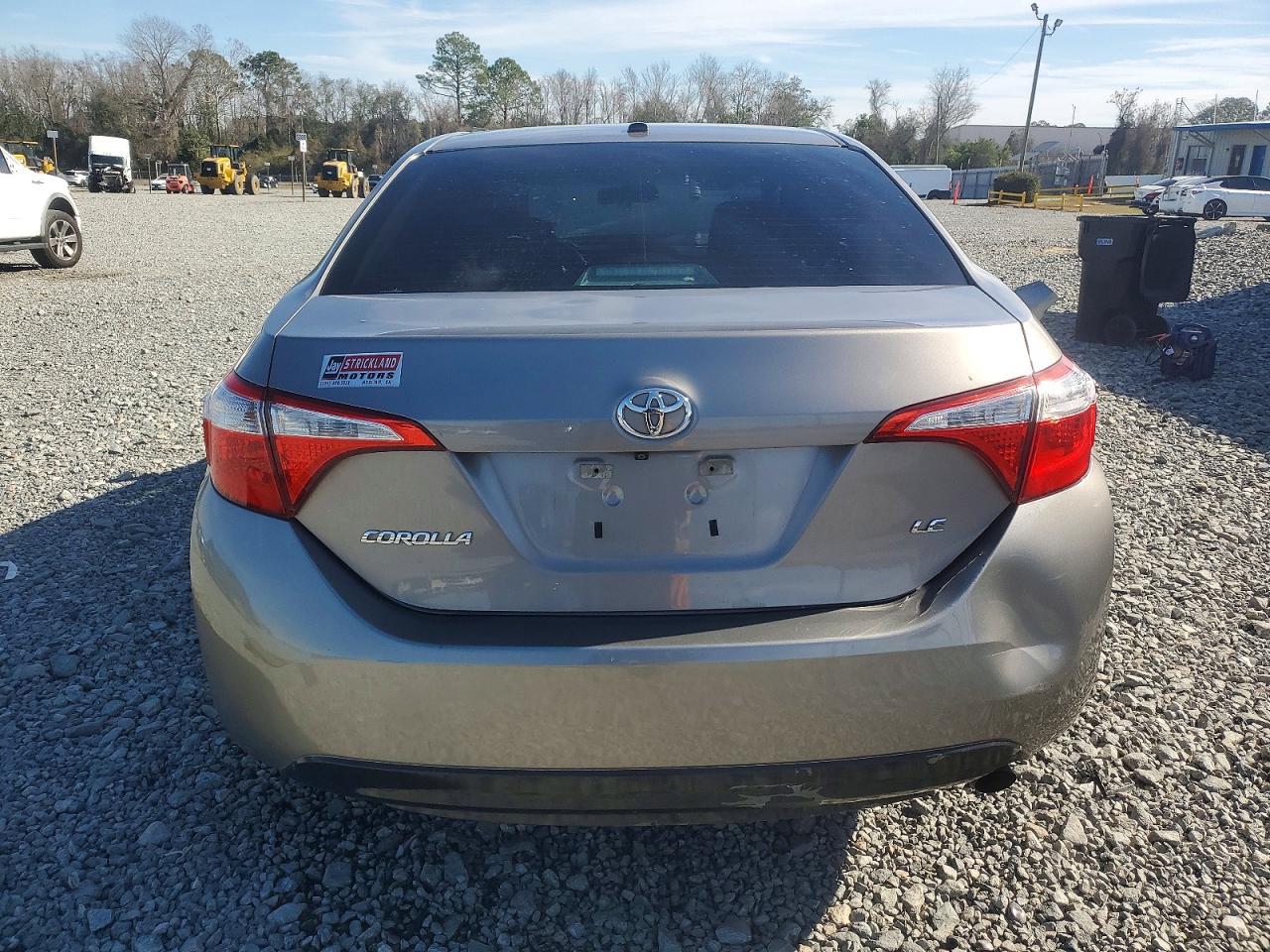 2016 TOYOTA COROLLA LE photo 11