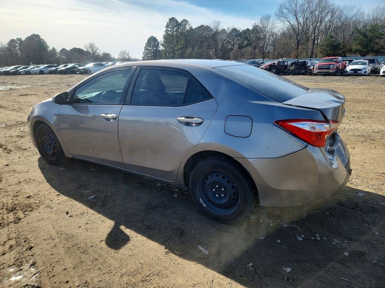 2016 TOYOTA COROLLA LE photo 2