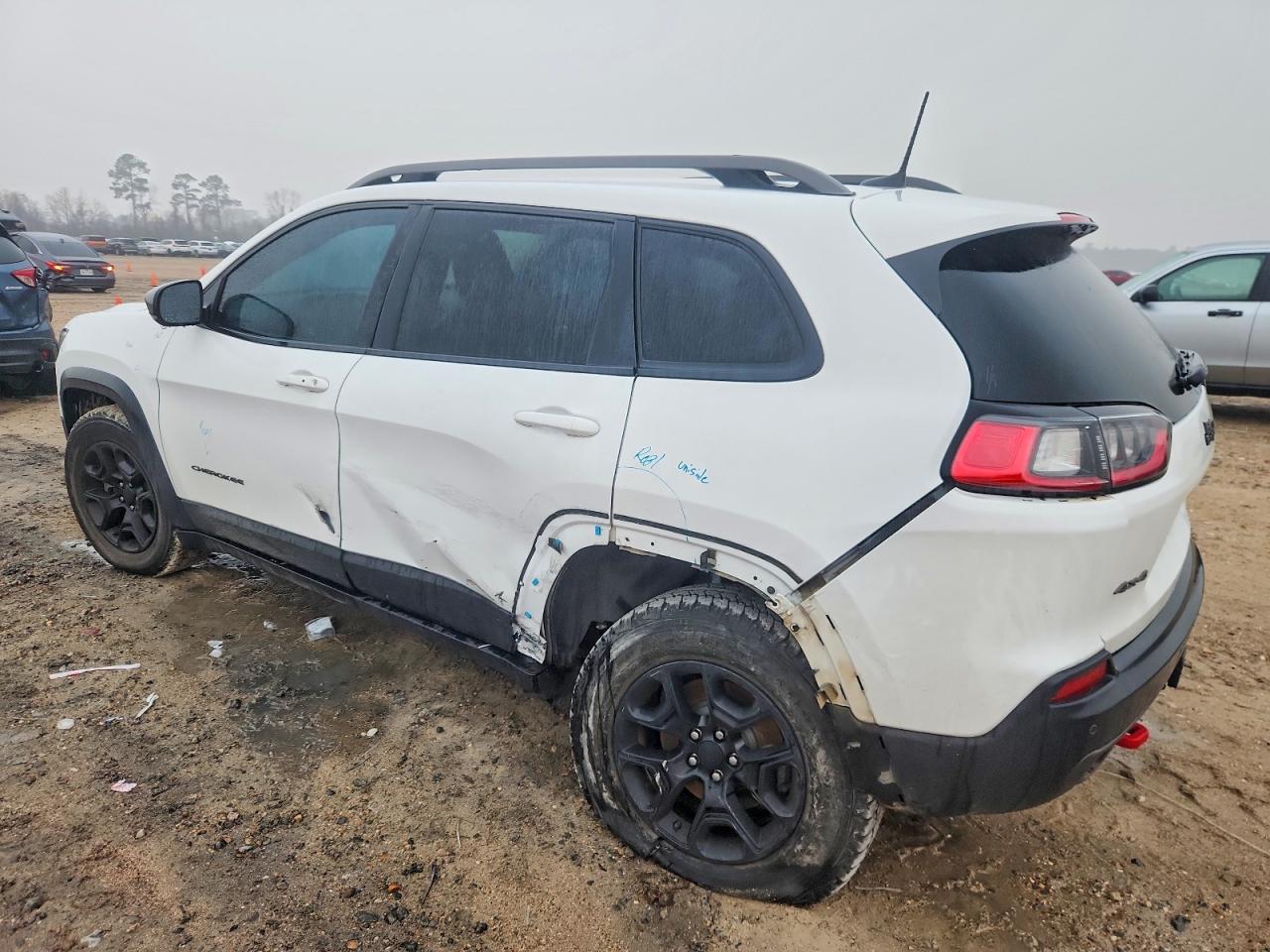 2019 JEEP CHEROKEE TRAILHAWK photo 2