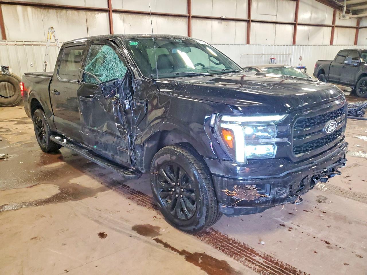 2025 FORD F150 LARIAT photo 4