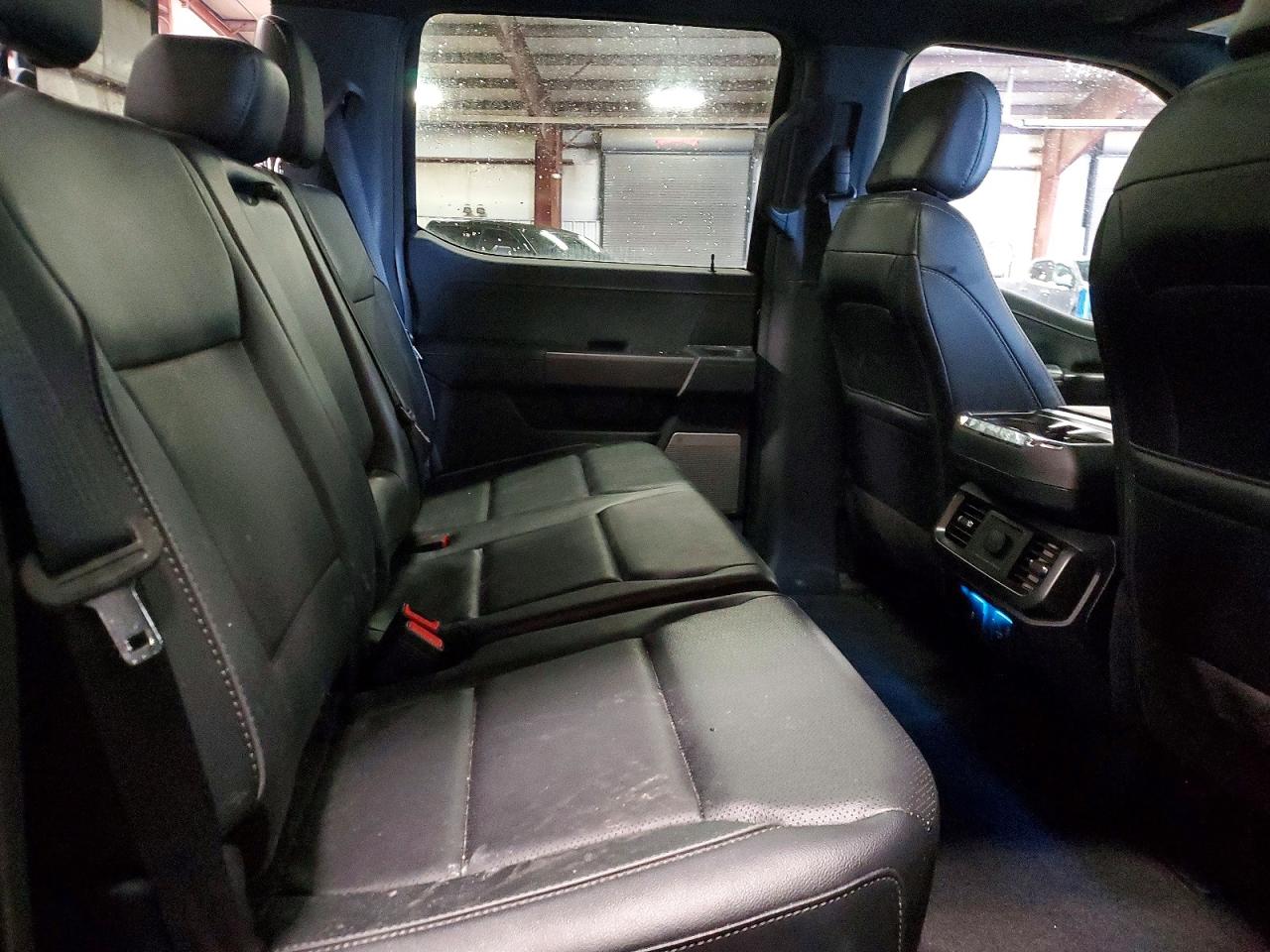 2025 FORD F150 LARIAT photo 10