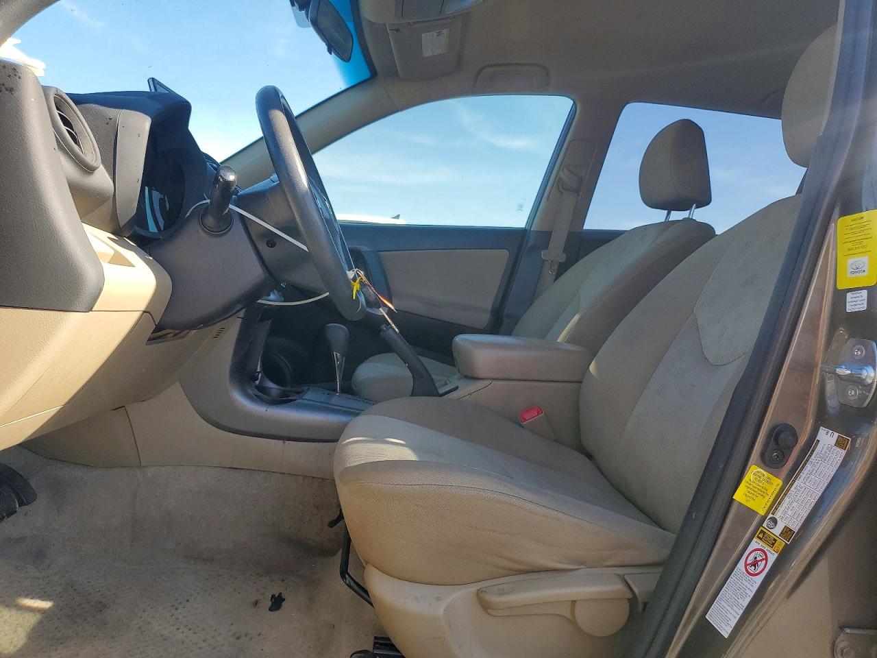 2012 TOYOTA RAV4 photo 13
