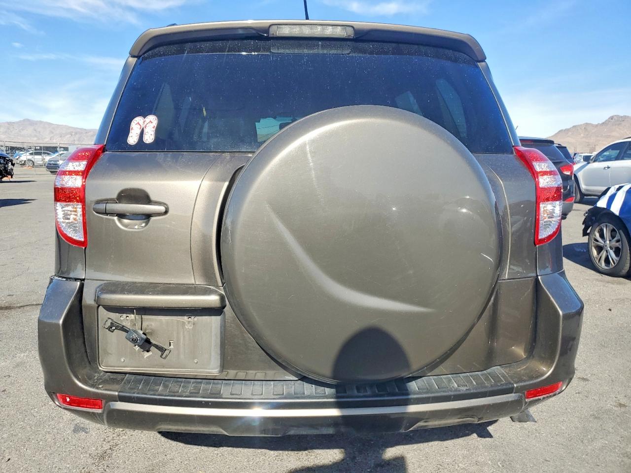 2012 TOYOTA RAV4 photo 11