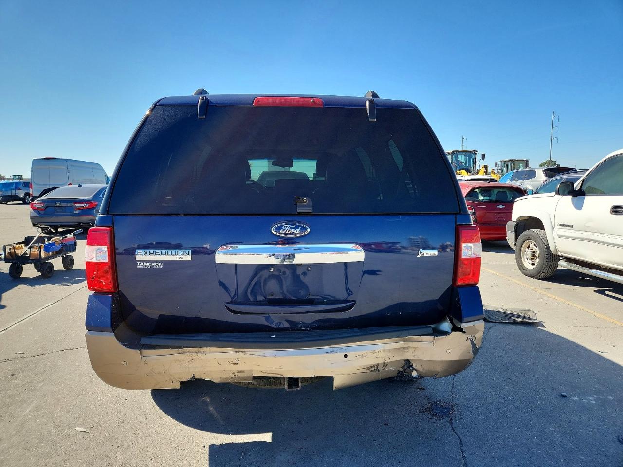 2011 FORD EXPEDITION XLT photo 6