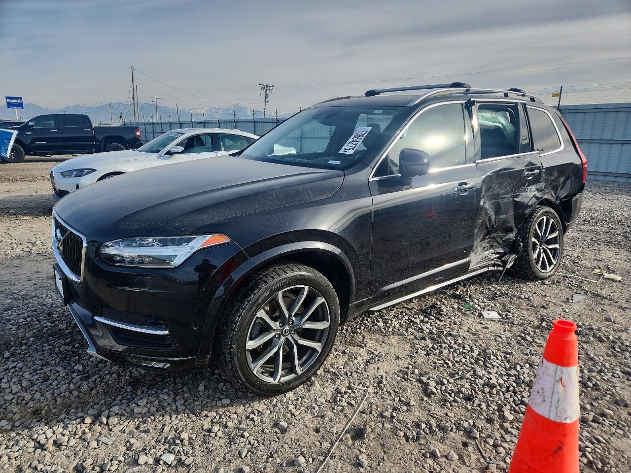 2016 VOLVO XC90