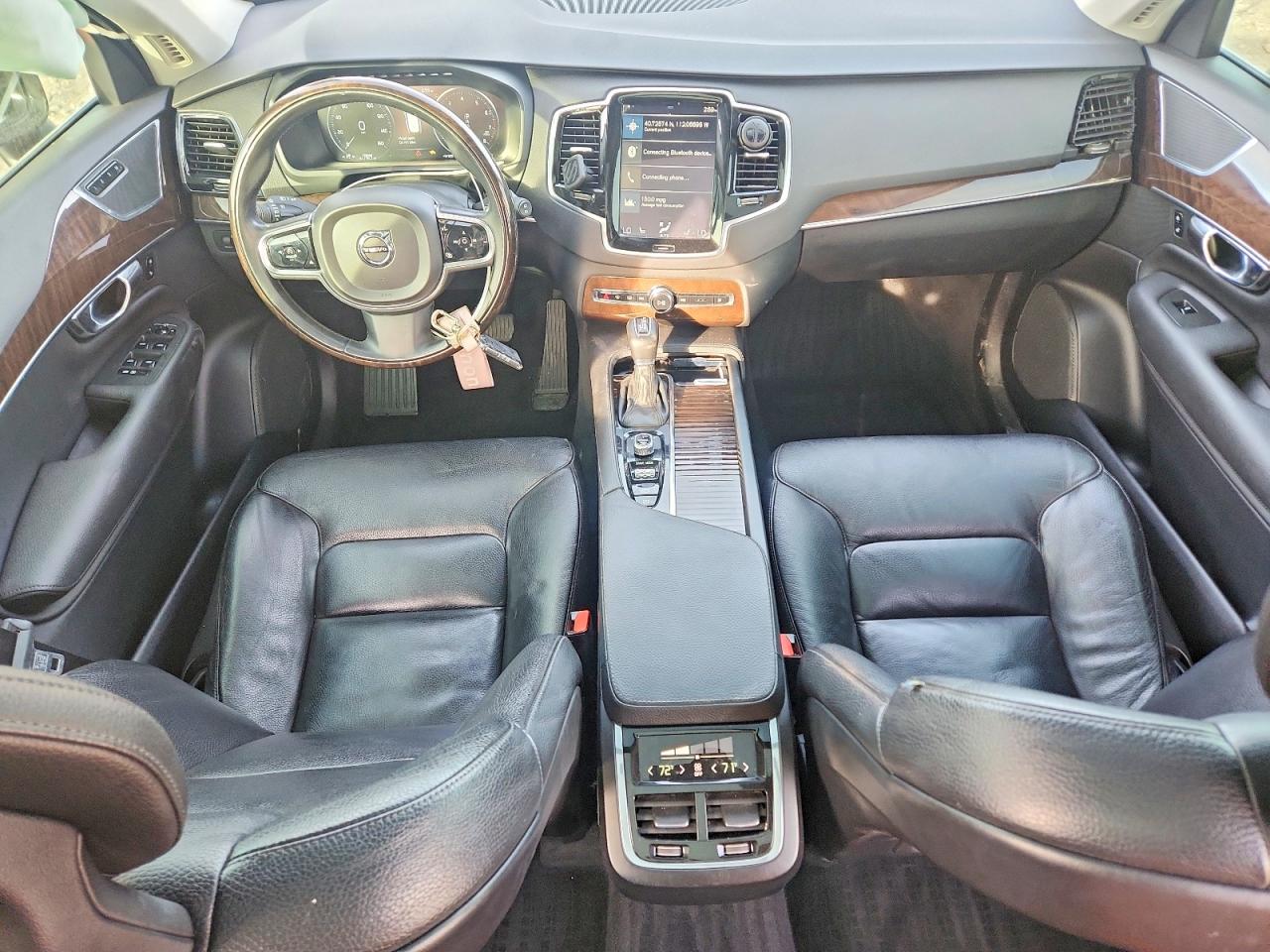 2016 VOLVO XC90 T6 photo 22