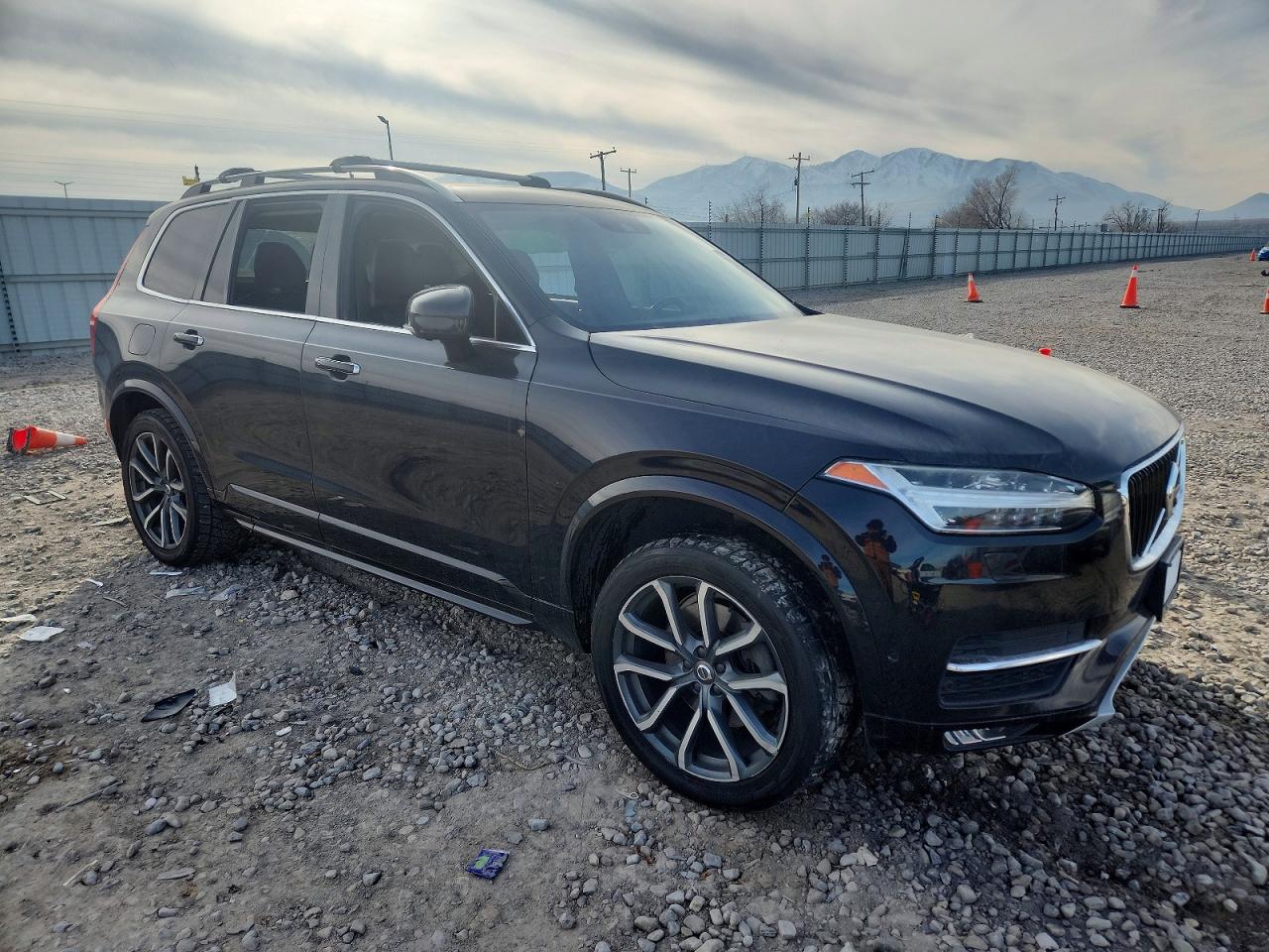 2016 VOLVO XC90 T6 photo 10