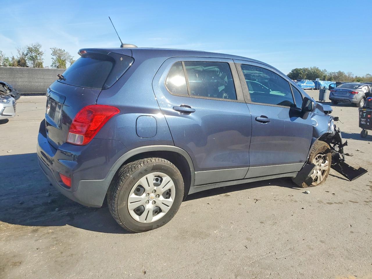 2018 CHEVROLET TRAX LS photo 5