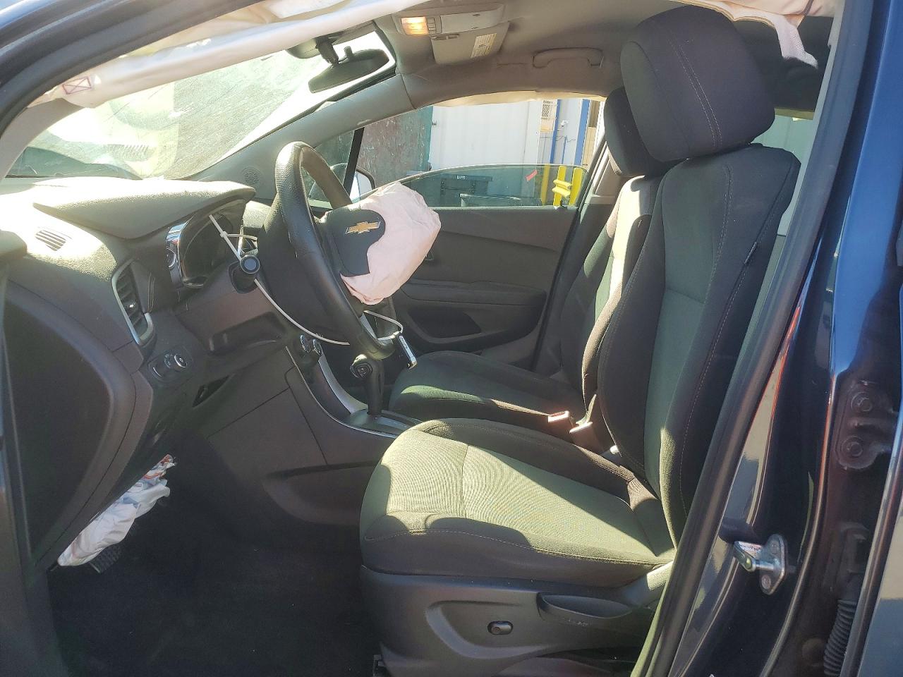 2018 CHEVROLET TRAX LS photo 13