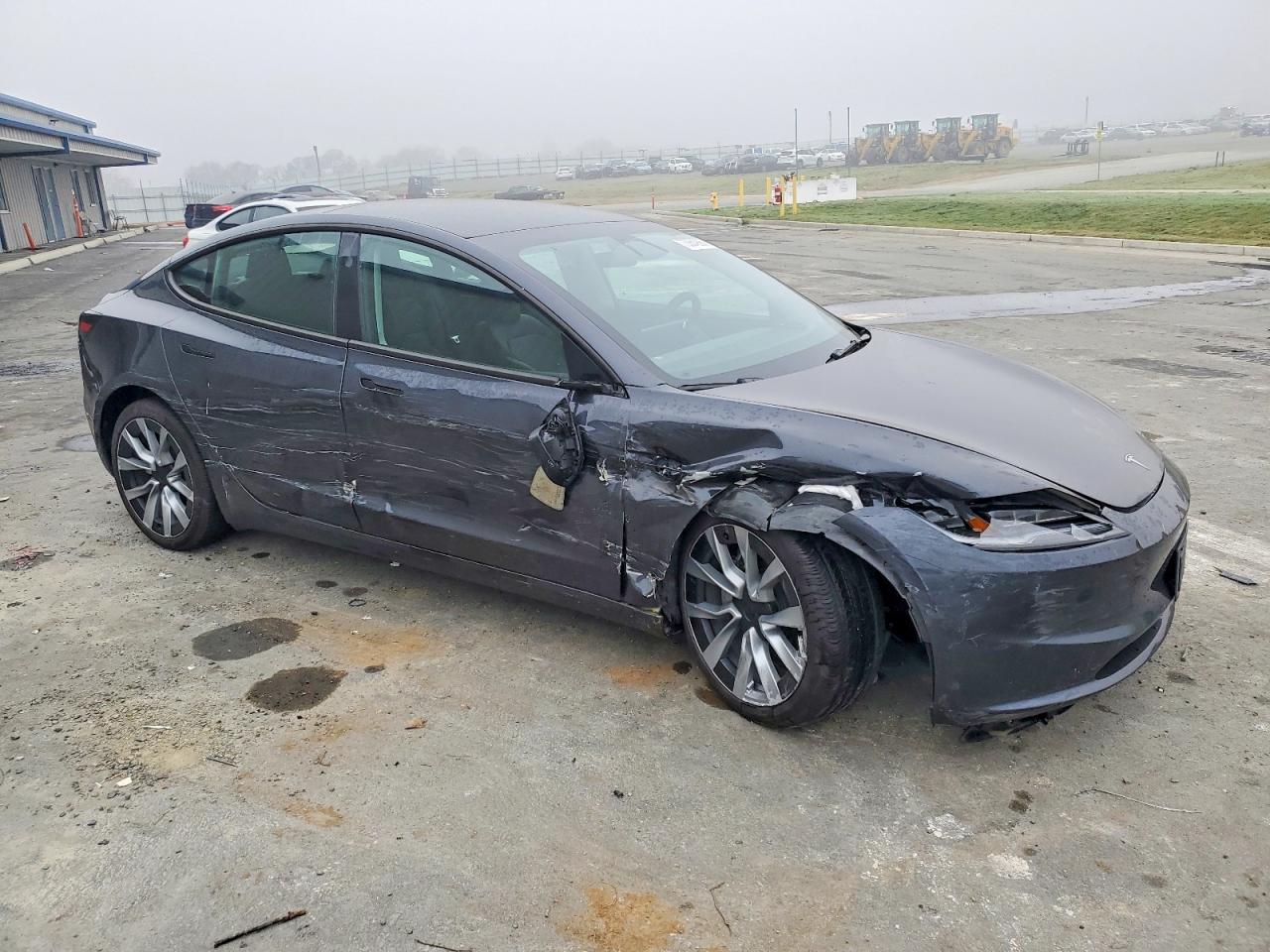 2024 TESLA MODEL 3 photo 4