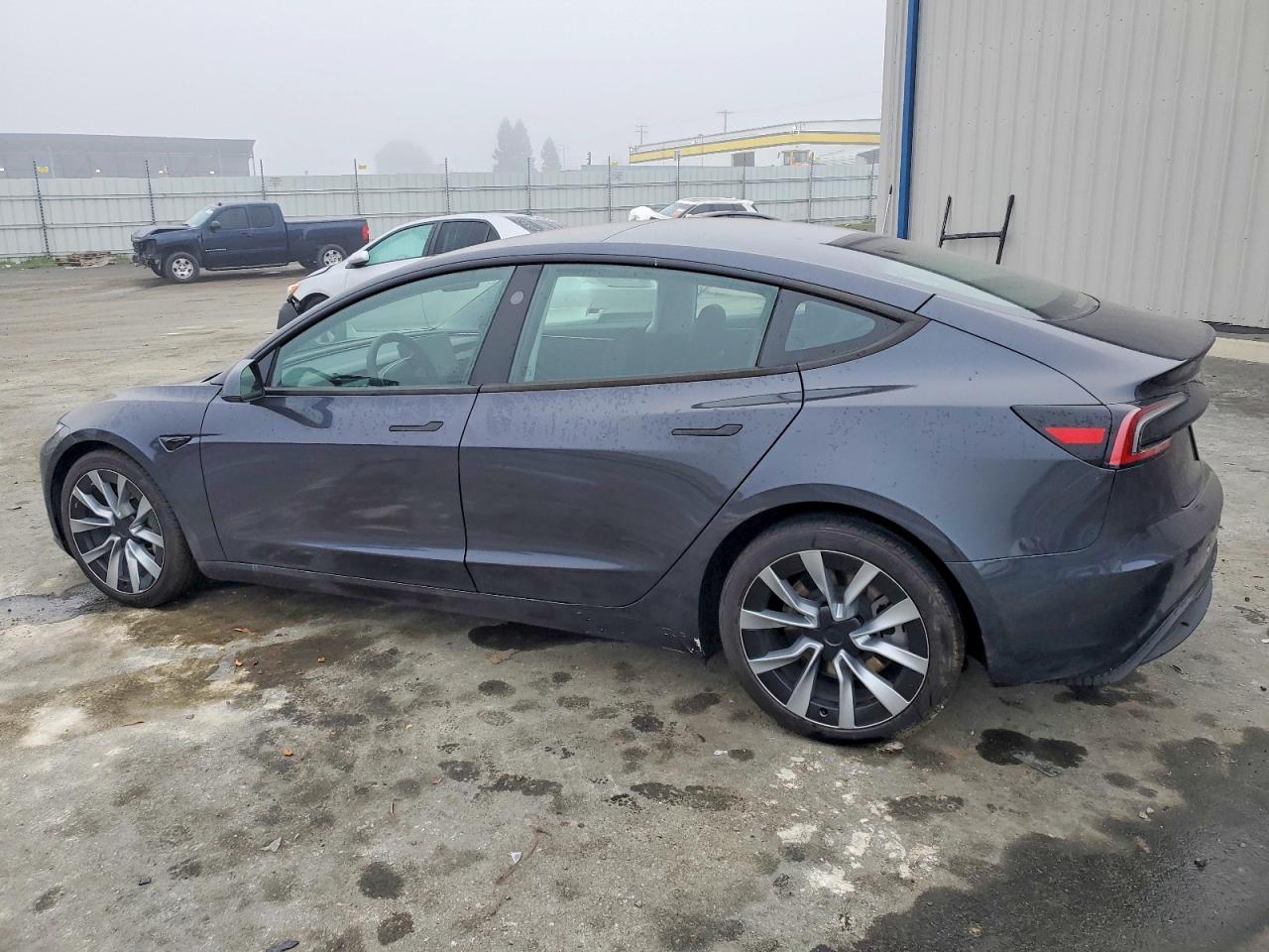 2024 TESLA MODEL 3 photo 2
