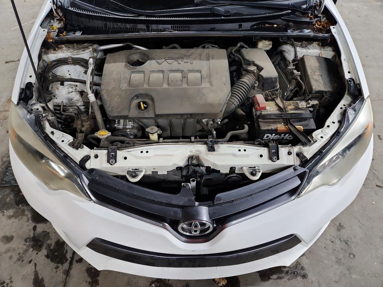 2015 TOYOTA COROLLA LE photo 11