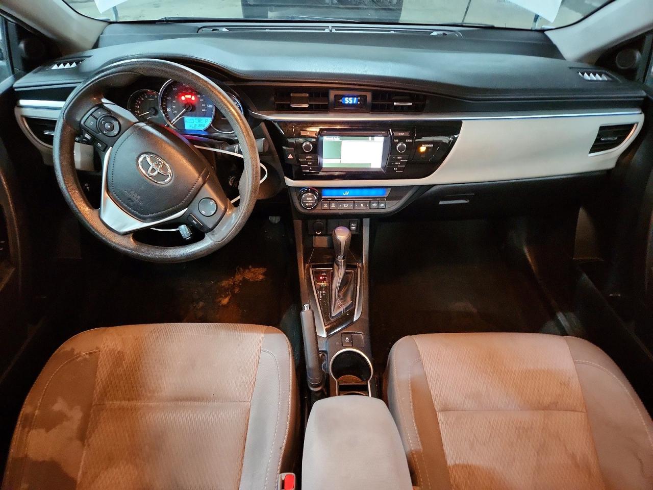 2015 TOYOTA COROLLA LE photo 8