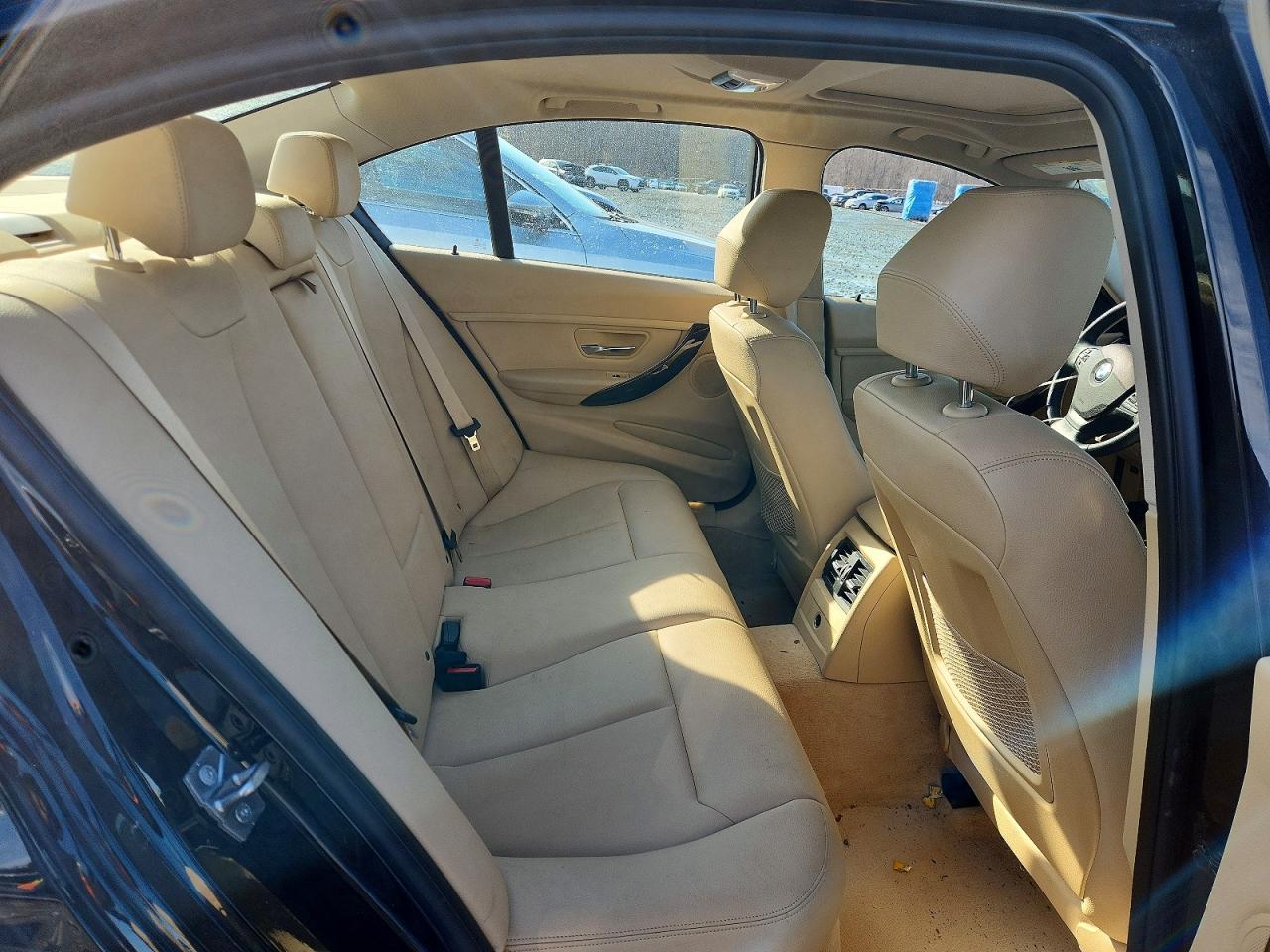 2014 BMW 320 photo 28