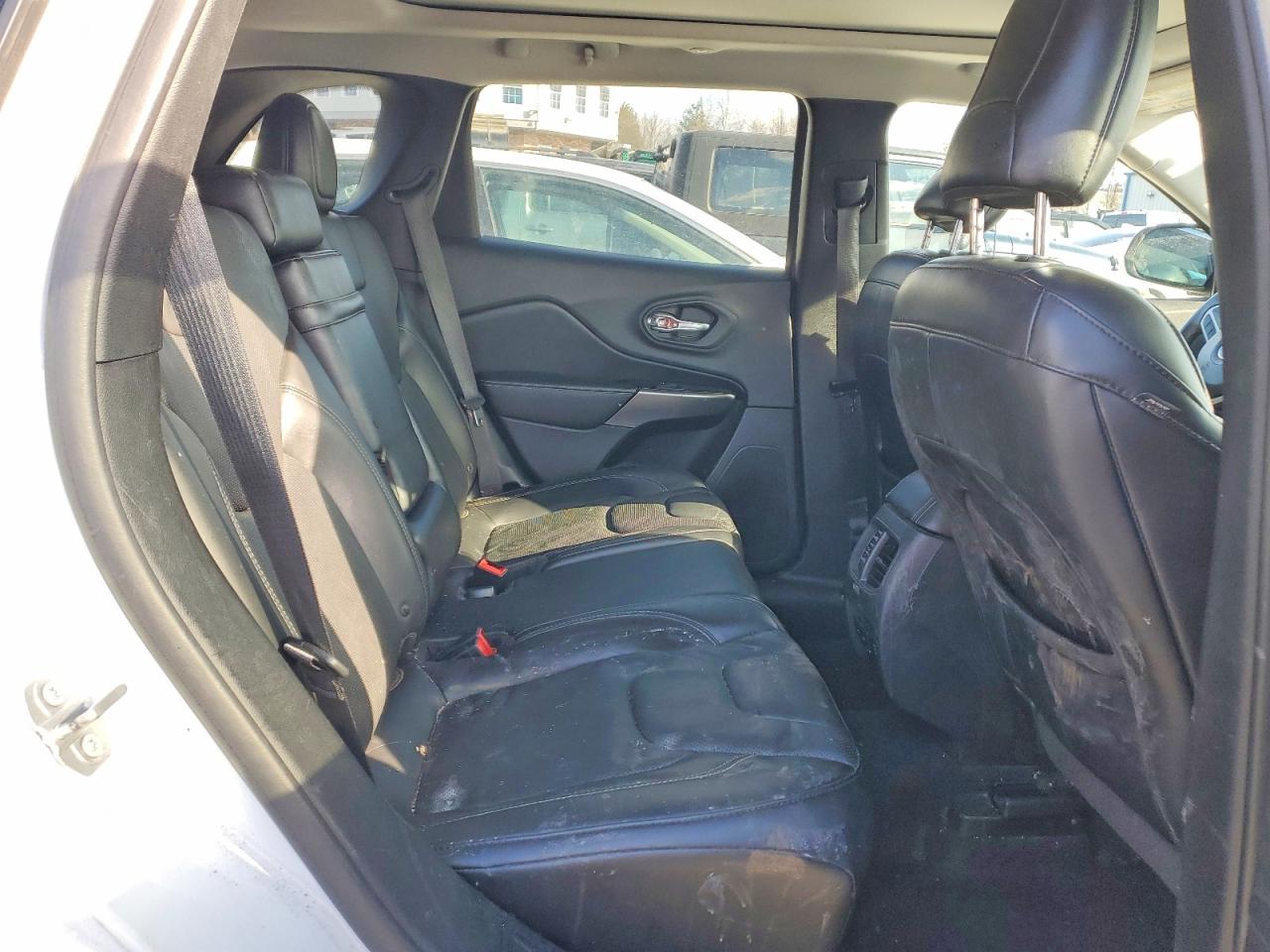 2019 JEEP CHEROKEE LIMITED photo 11