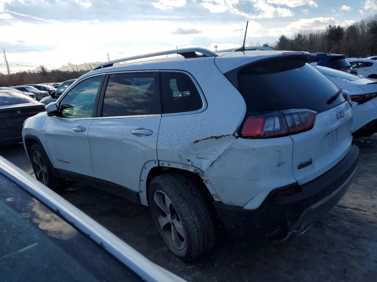 2019 JEEP CHEROKEE LIMITED photo 2