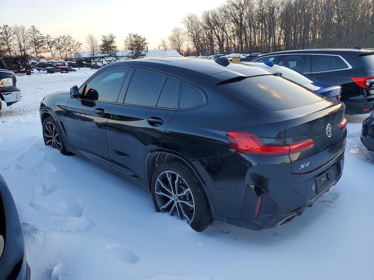 2022 BMW X4 XDRIVE30I photo 2