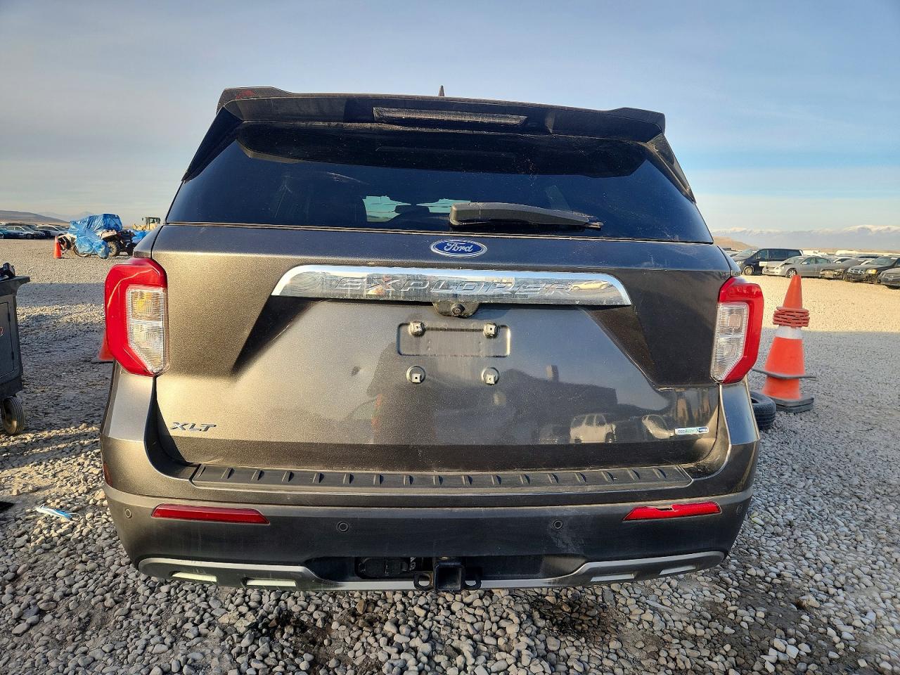 2020 FORD EXPLORER XLT photo 16