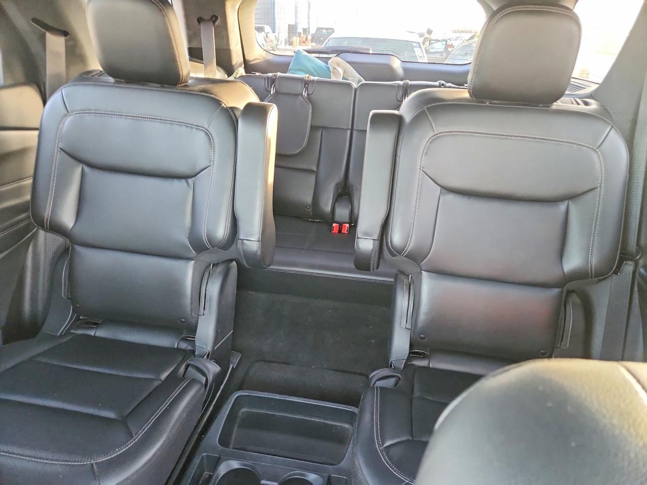 2020 FORD EXPLORER XLT photo 28