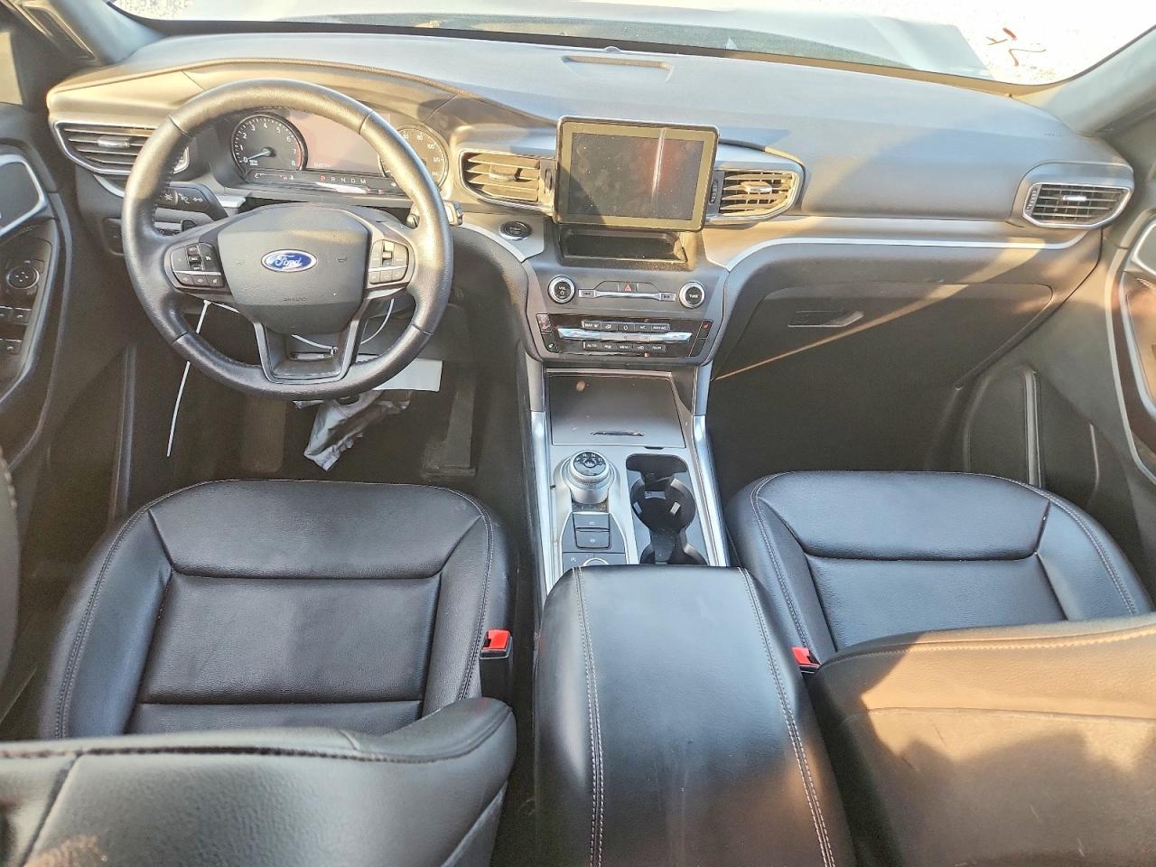 2020 FORD EXPLORER XLT photo 22