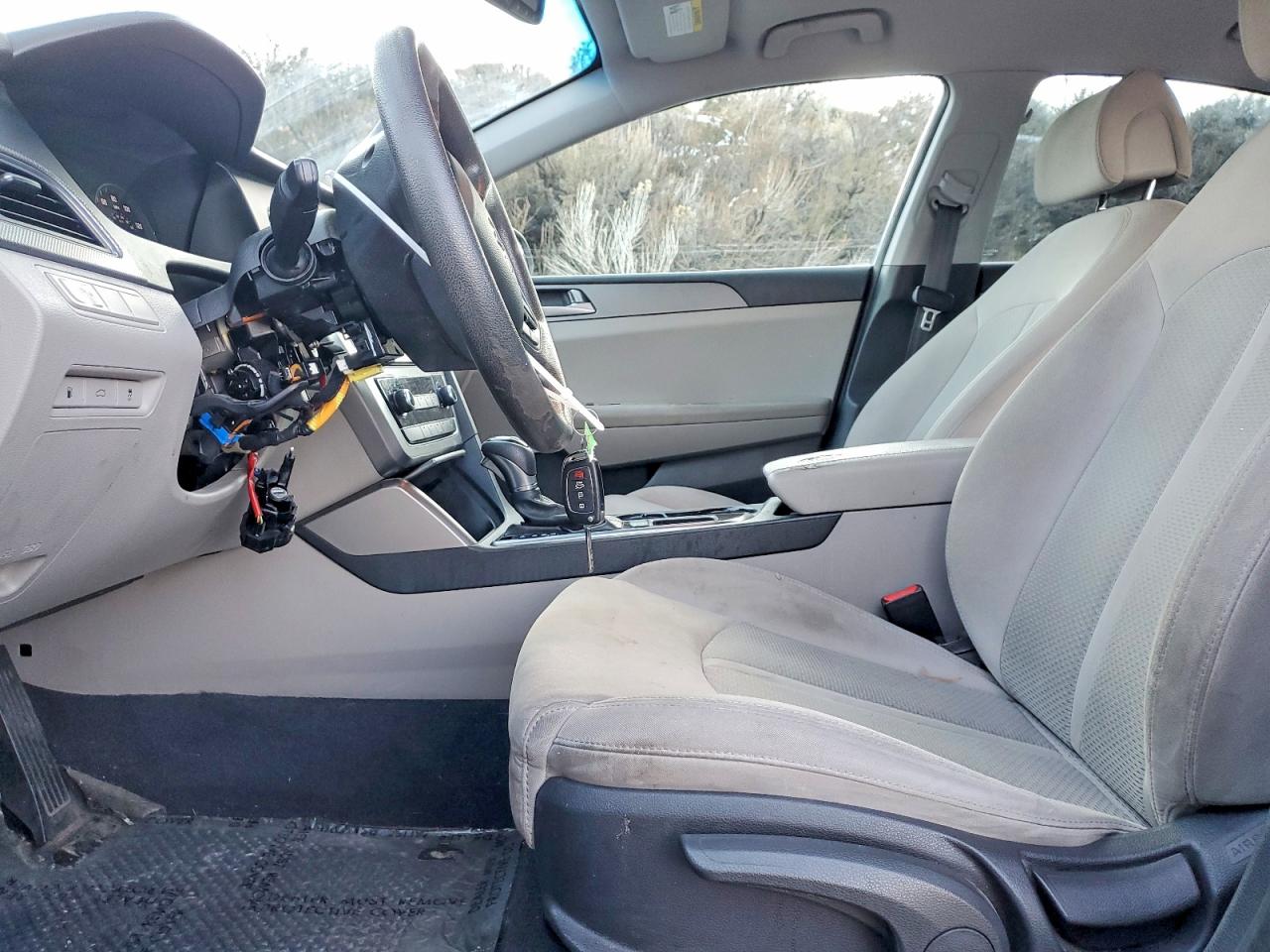 2017 HYUNDAI SONATA SE photo 7