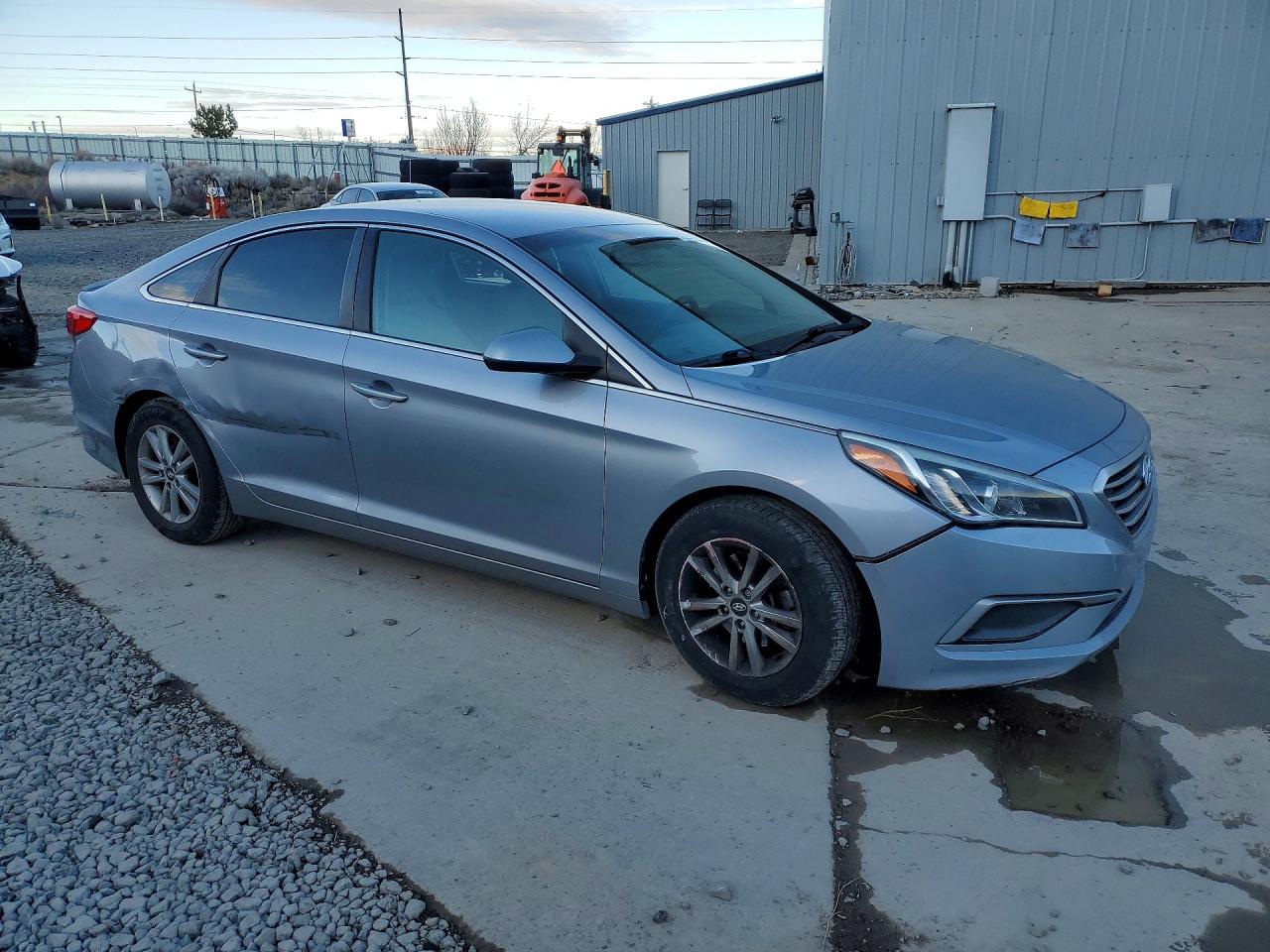 2017 HYUNDAI SONATA SE photo 4