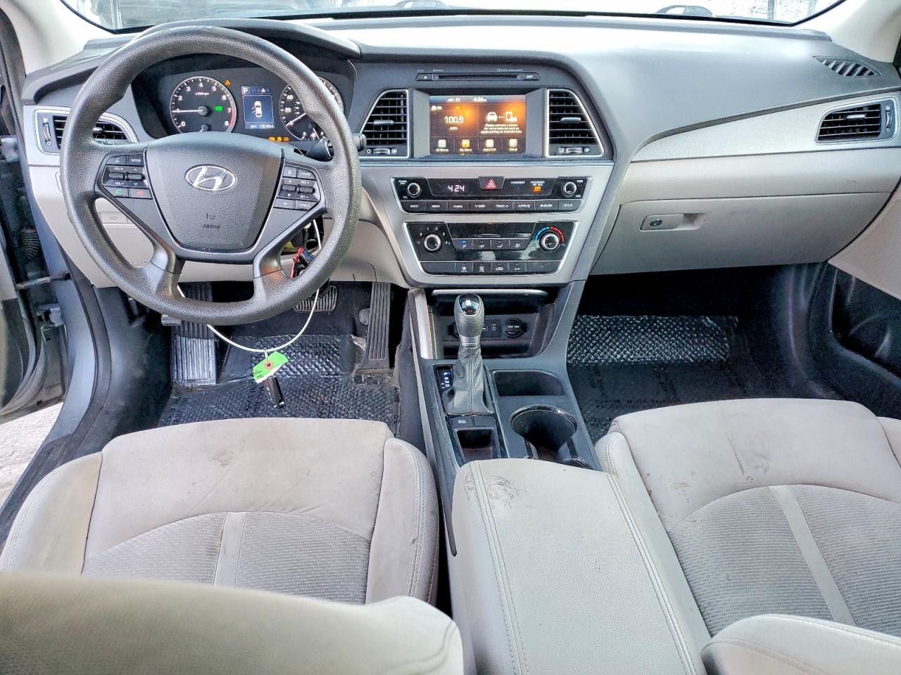 2017 HYUNDAI SONATA SE photo 8