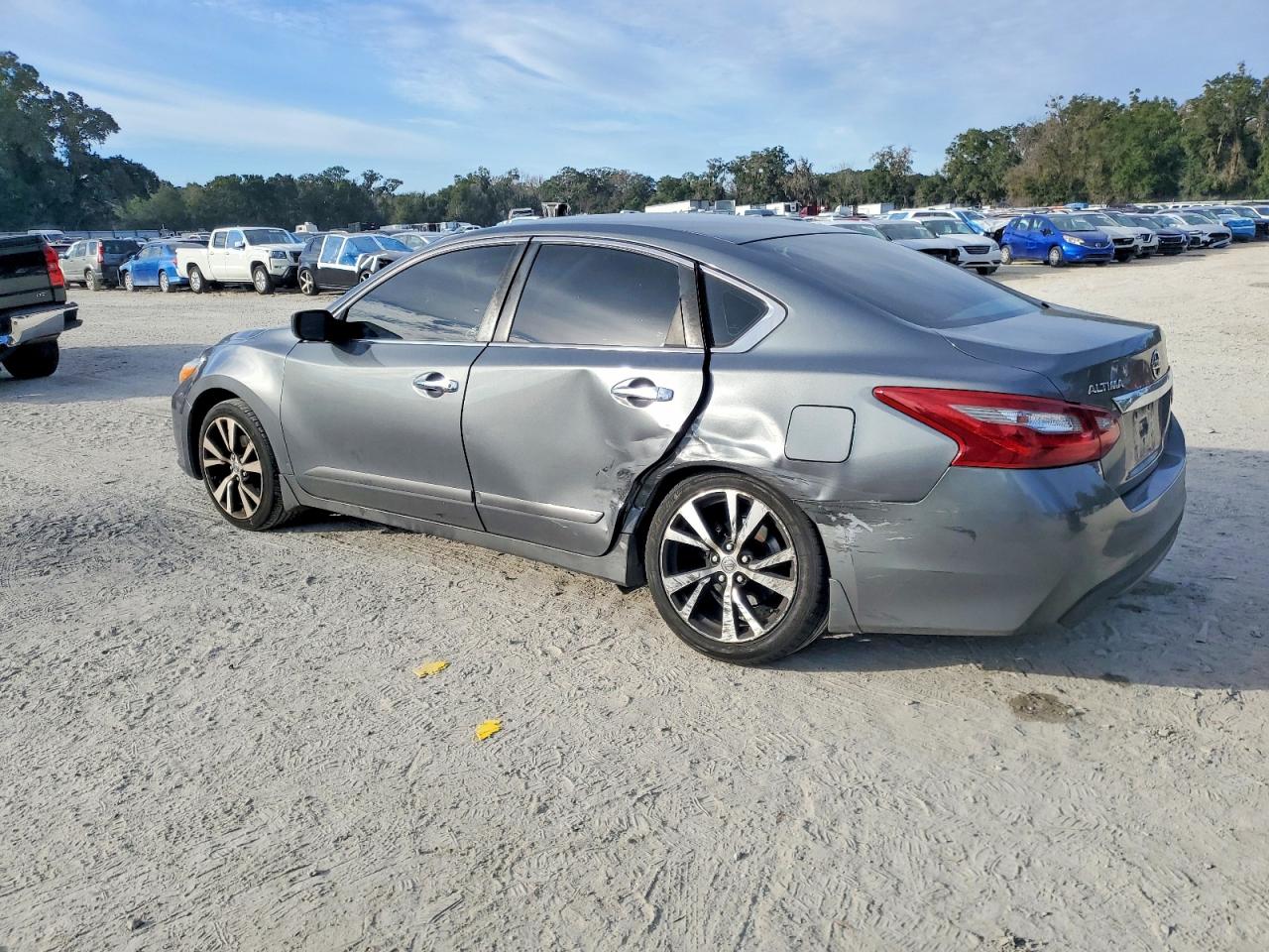 2018 NISSAN ALTIMA photo 2