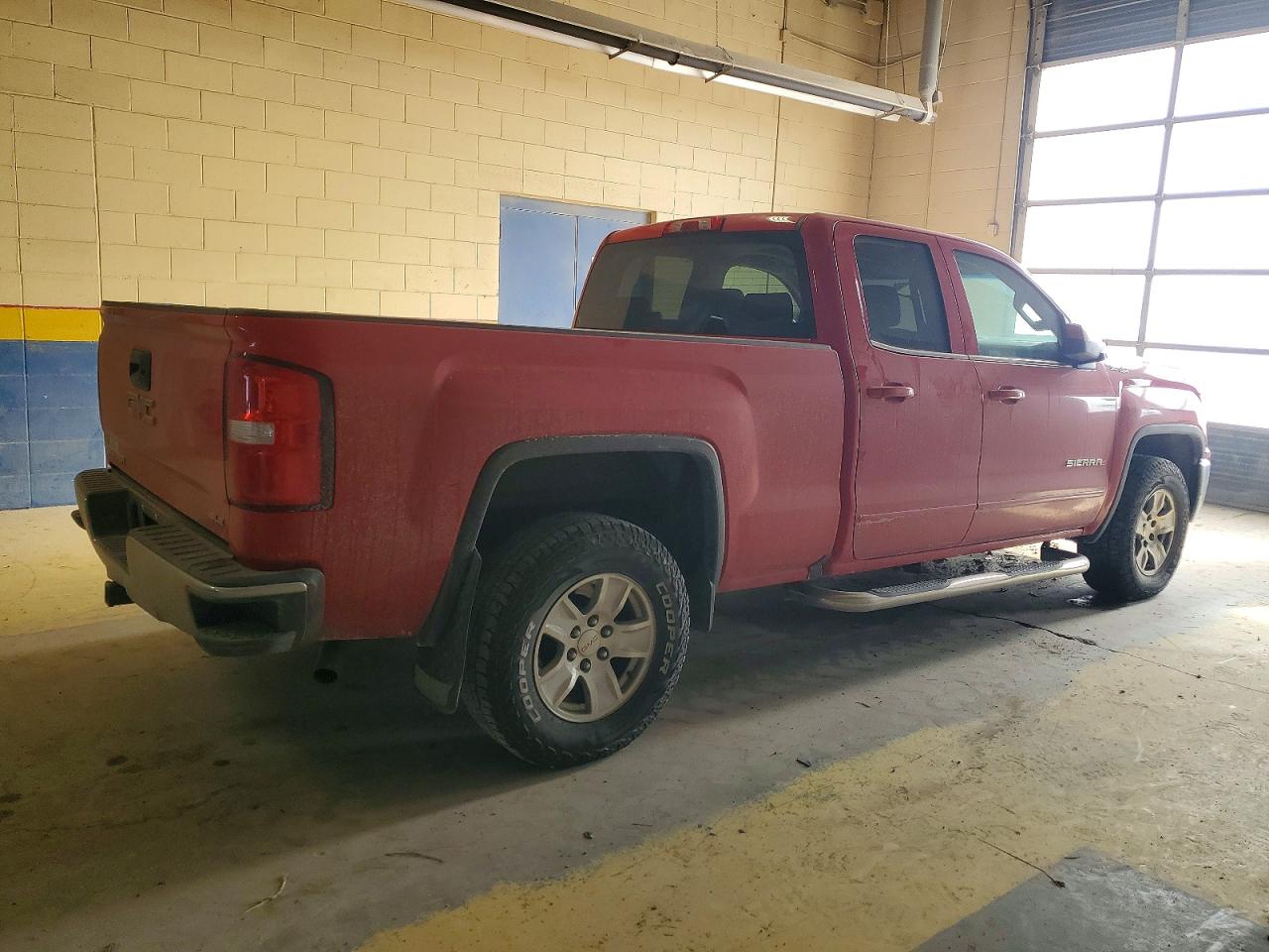 2017 GMC SIERRA photo 3
