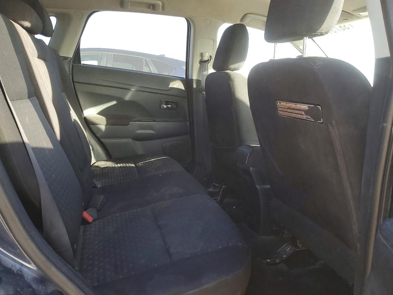 2011 MITSUBISHI OUTLANDER SPORT SE photo 11