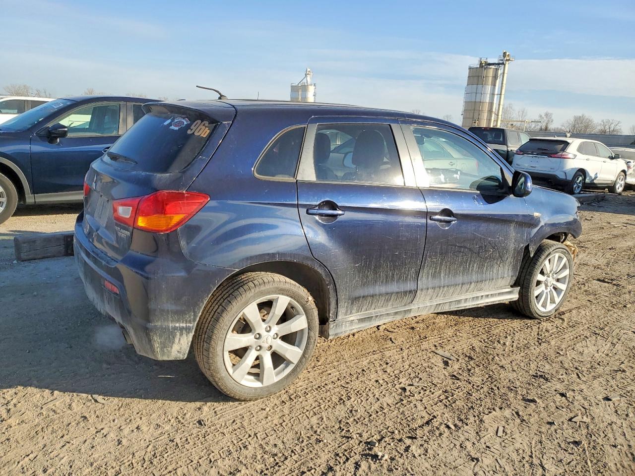 2011 MITSUBISHI OUTLANDER SPORT SE photo 3