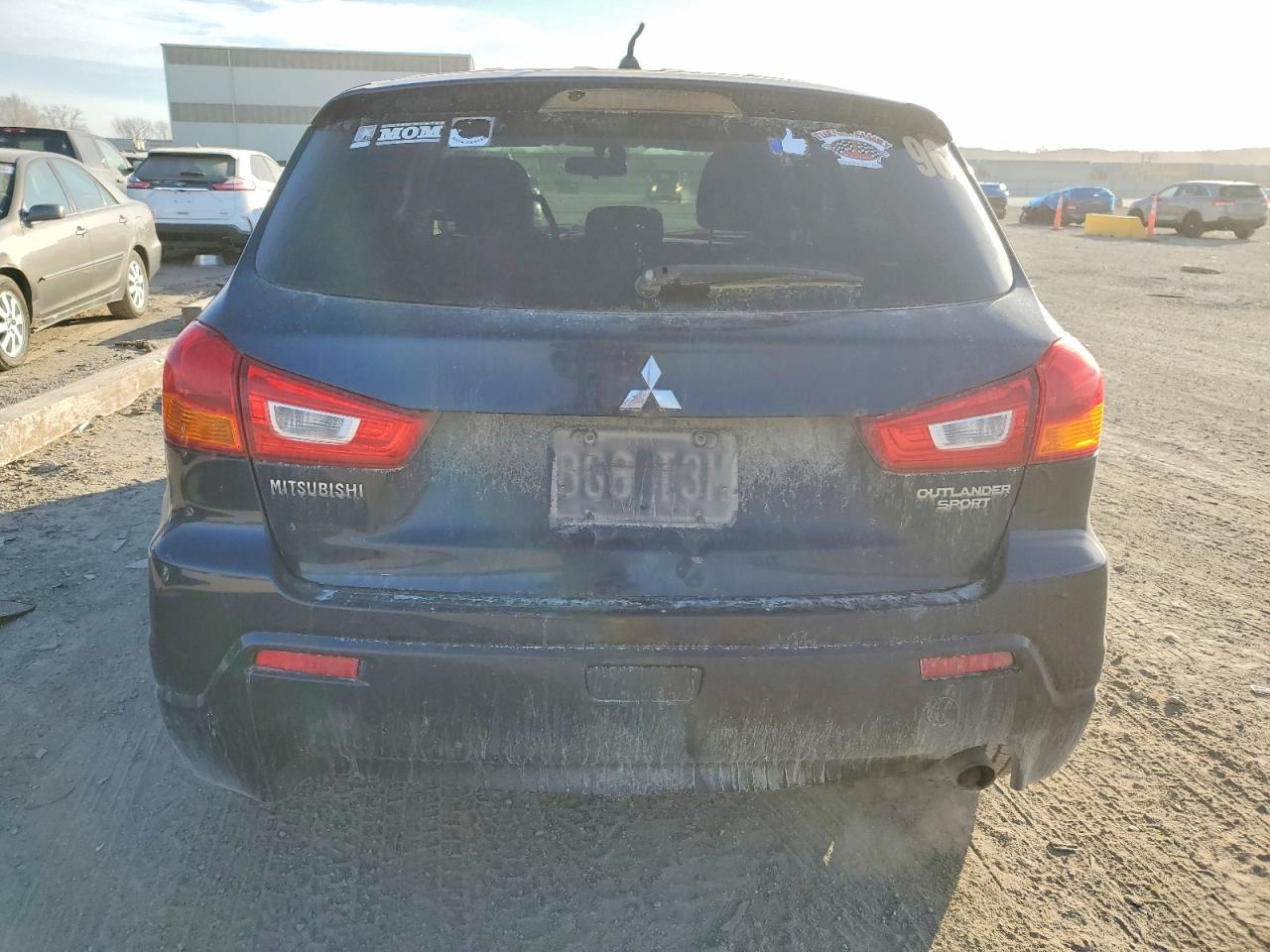 2011 MITSUBISHI OUTLANDER SPORT SE photo 6